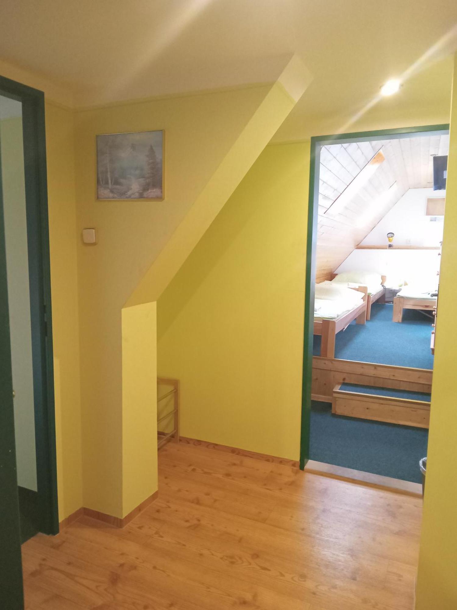 Hotel U Zeleneho Stromu - Zum Gruenen Baum Hřensko Kültér fotó
