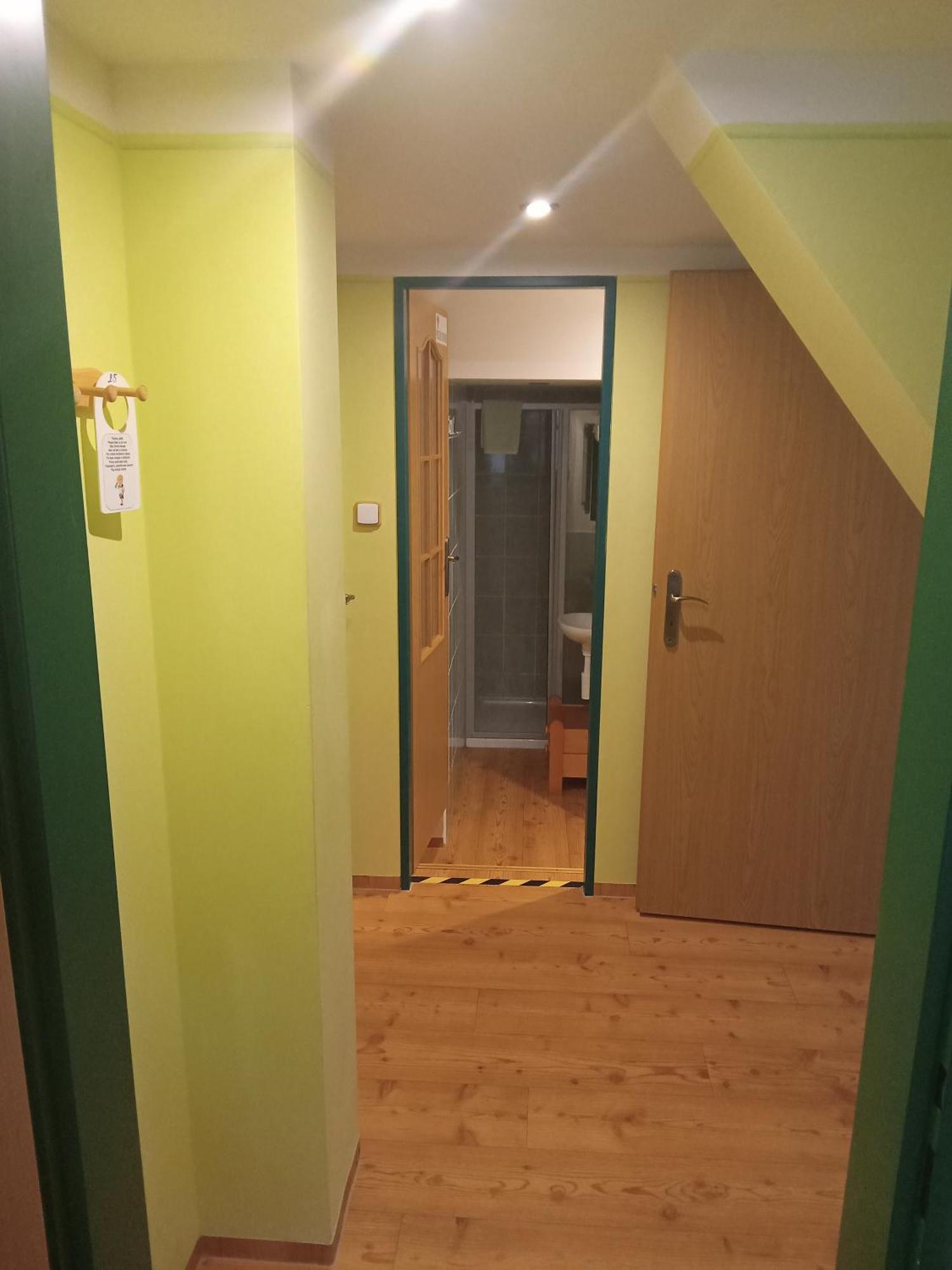 Hotel U Zeleneho Stromu - Zum Gruenen Baum Hřensko Kültér fotó