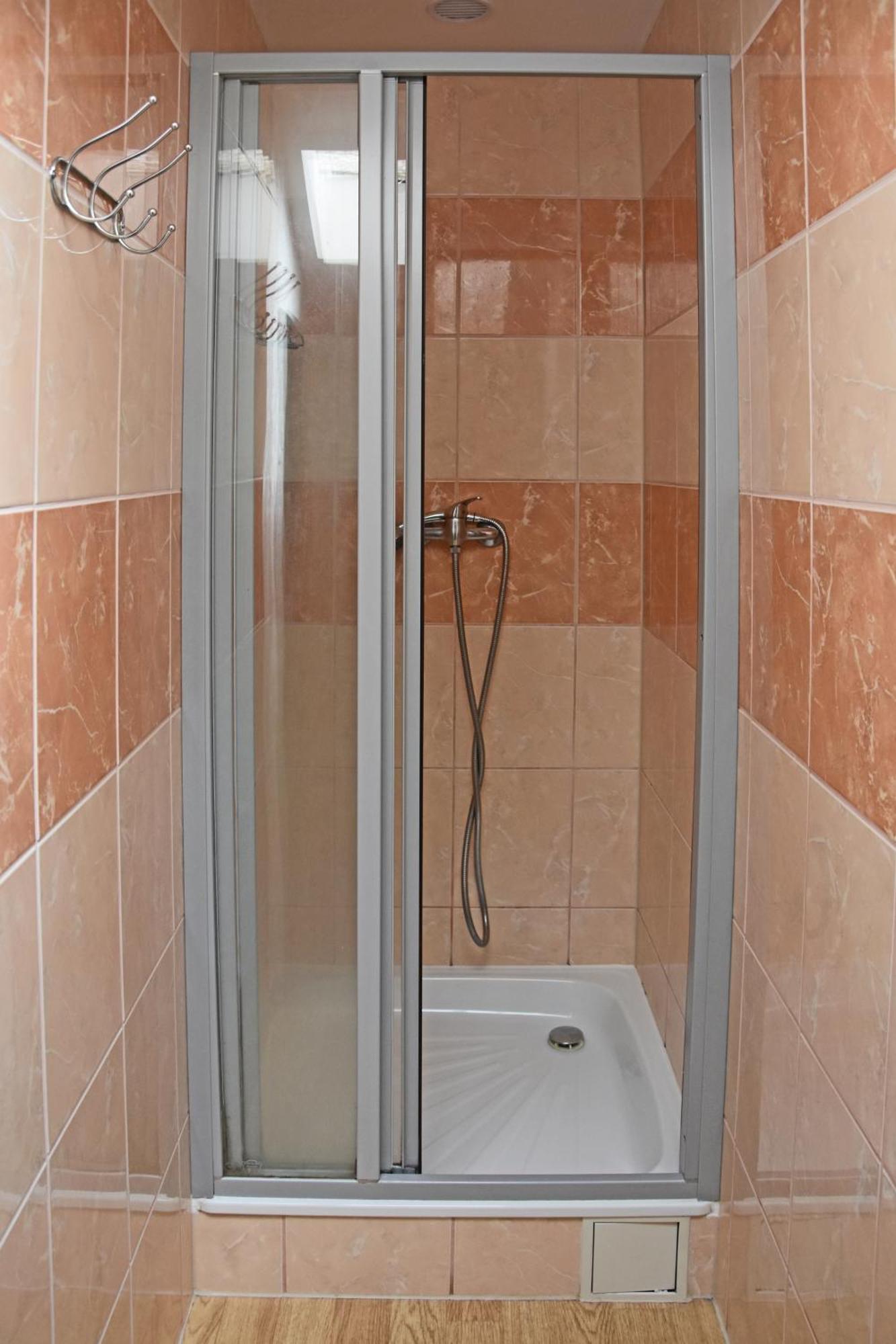 Hotel U Zeleneho Stromu - Zum Gruenen Baum Hřensko Kültér fotó